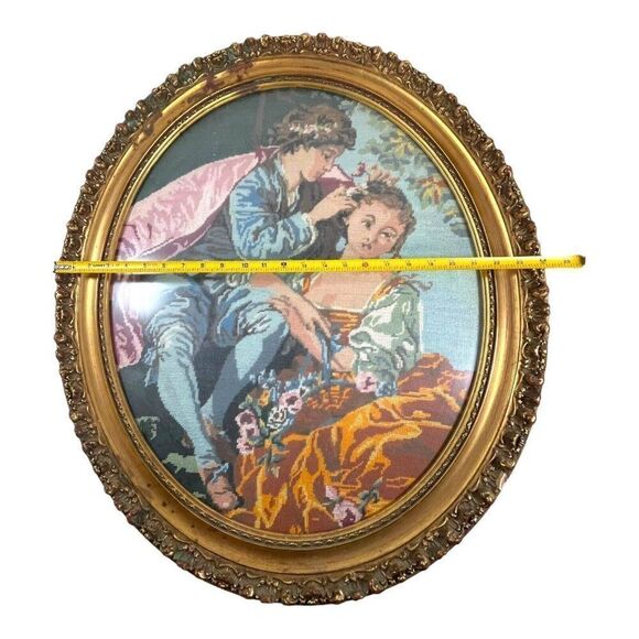 Large Courting Couple Gold Gilt Frame Needlepoint Oval Wall Hanging 24X28 VTG - Picture 6 of 8